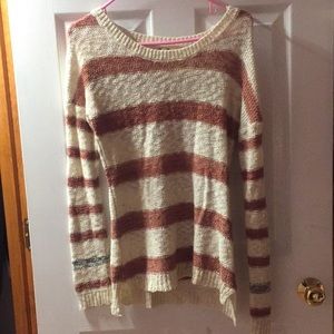 Pink/white knitted sweater